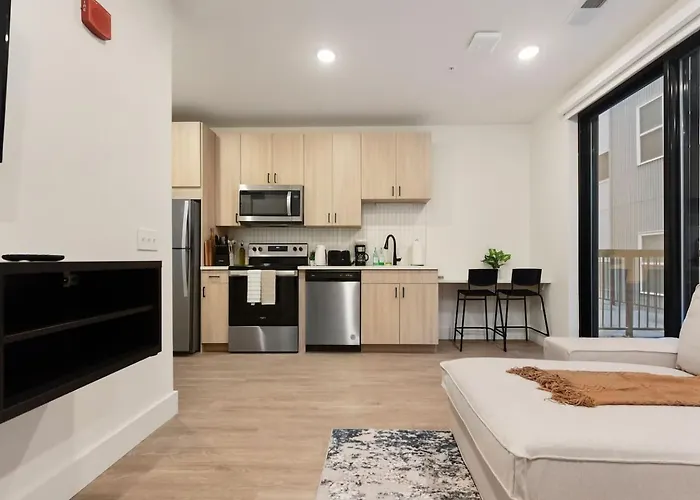 Apartment Gym+hulu+parking Near Universities|upmc|shopping *