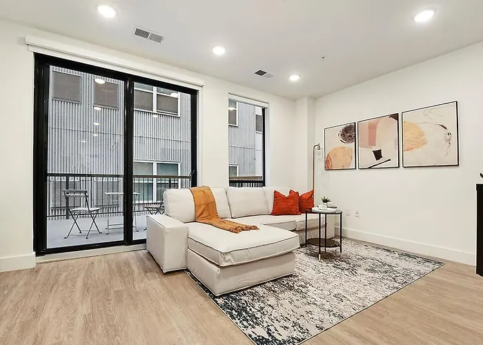 Gym+hulu+parking Near Universities|upmc|shopping Apartment *