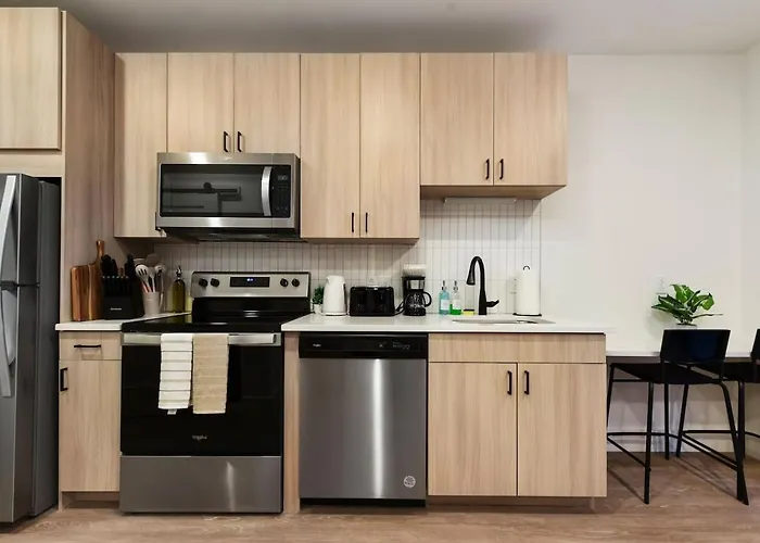 Gym+hulu+parking Near Universities|upmc|shopping Appartement