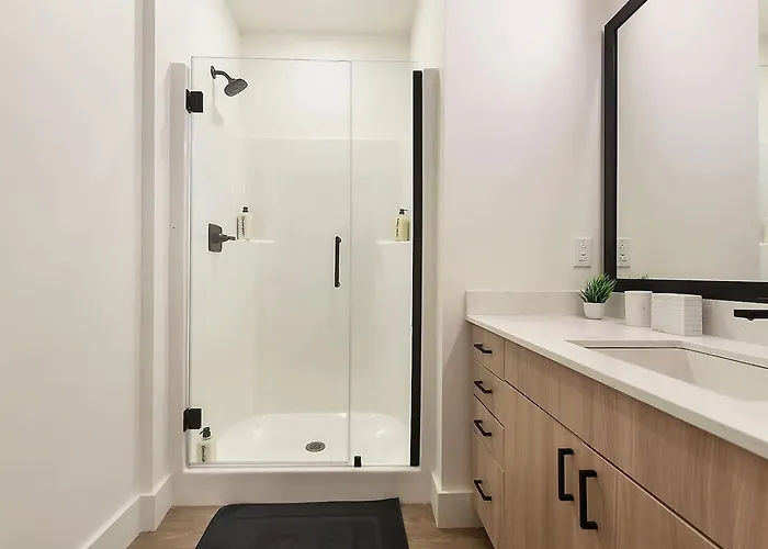 Apartment Gym+hulu+parking Near Universities|upmc|shopping